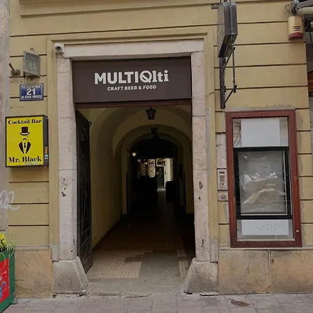 Apartman Old Town 2br In The Heart Of The Main Square